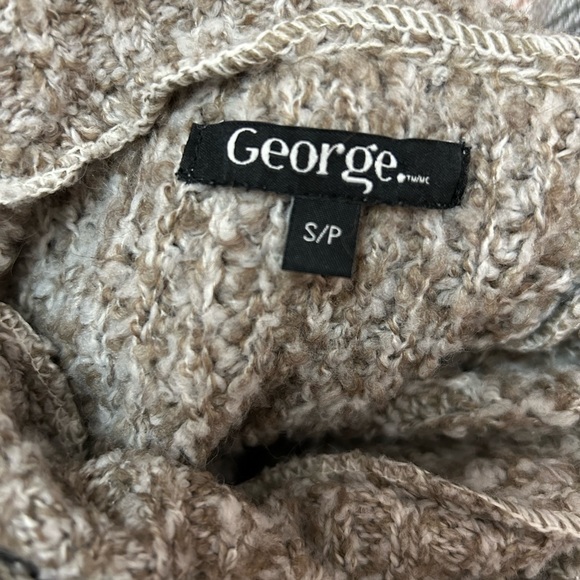 2/$20❤️- SWEATER | Women’s George sweater size small - Picture 4 of 4